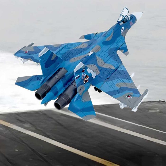 Macheta avion metalica SU-33 Flying Tiger scara 1:100 21 cm