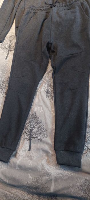 Nike tech - нов, L размер