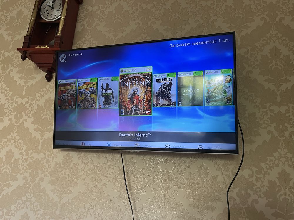 Продам xbox 360 прошит на freeboot в идеальном состоянии 25+ дисков