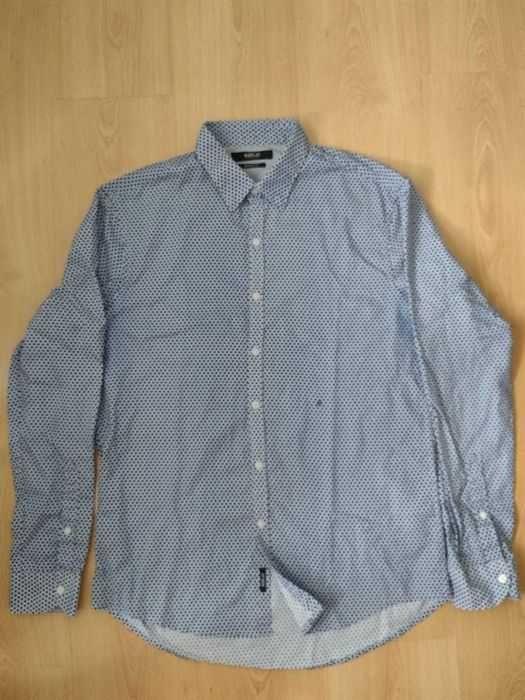 Napapijri - M, Volcom-L, Tommy Hilfiger - L, Replay - L, мъжки ризи