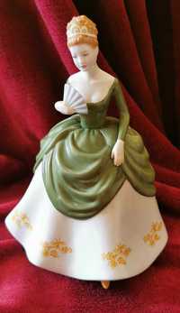 Винтич,, Royal Doulton "Soiree HN 4864 Порцеланова фигура Англия