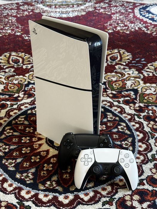Play Station 5 + Top games
