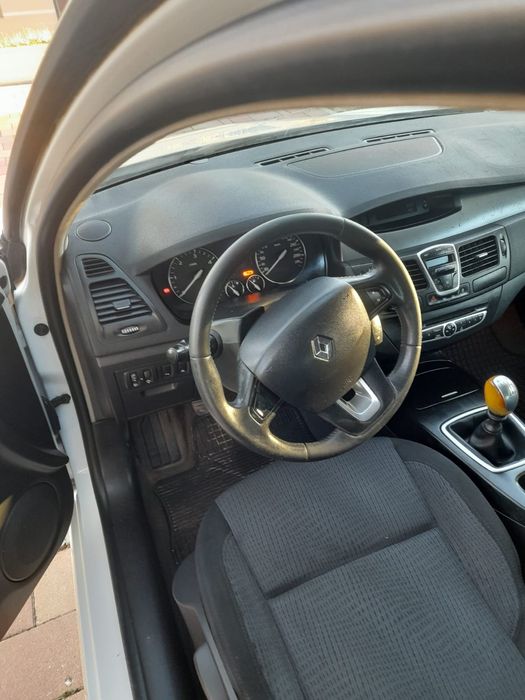 Vând  Renault Laguna