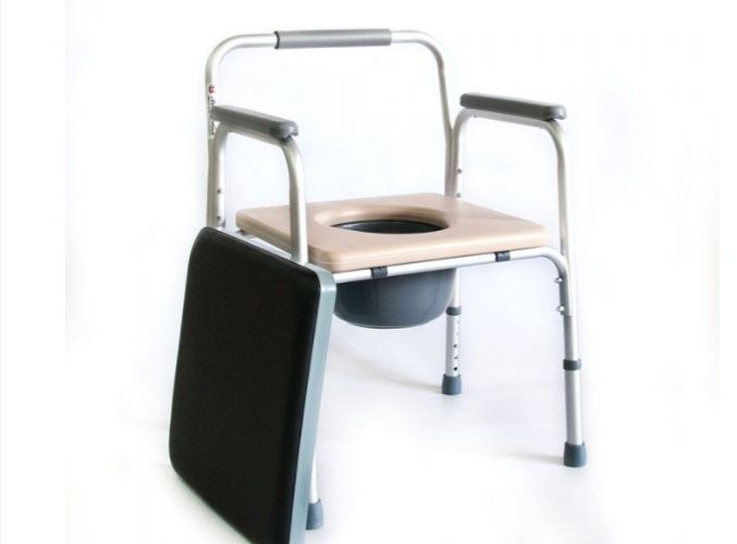 Стул-кресло с санитарным оснащением