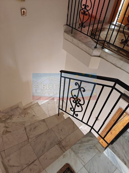 Продава се Къща в с. Селищен дол, Област Перник - 313 кв.м за 528 €/кв.м - Снимка #15