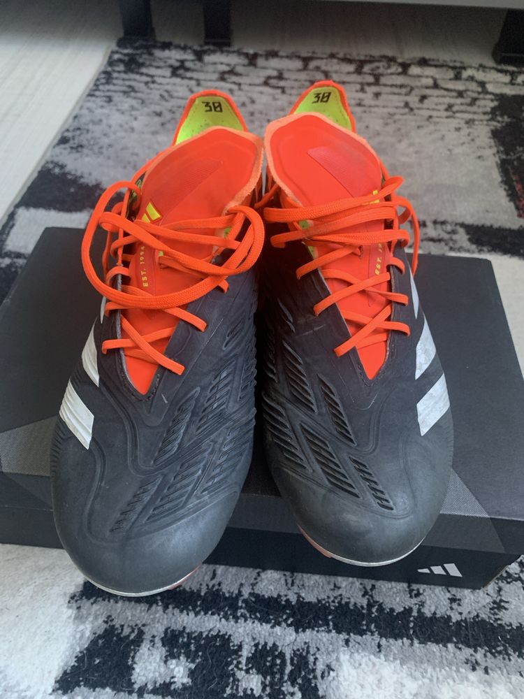 Vand ghete de fotbal marimea 42 elite