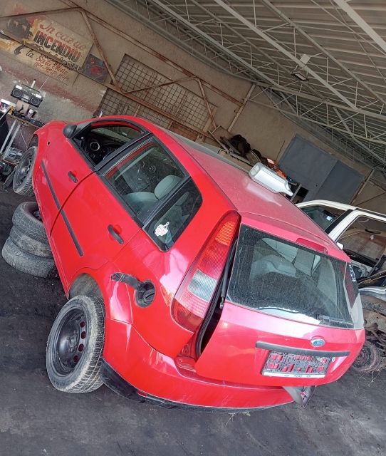 Radiator apa racire motor Ford Fiesta a 5-a generatie