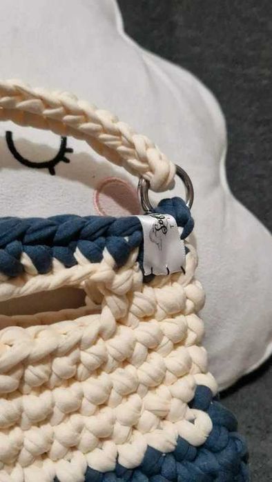 Geantă croșetată unică