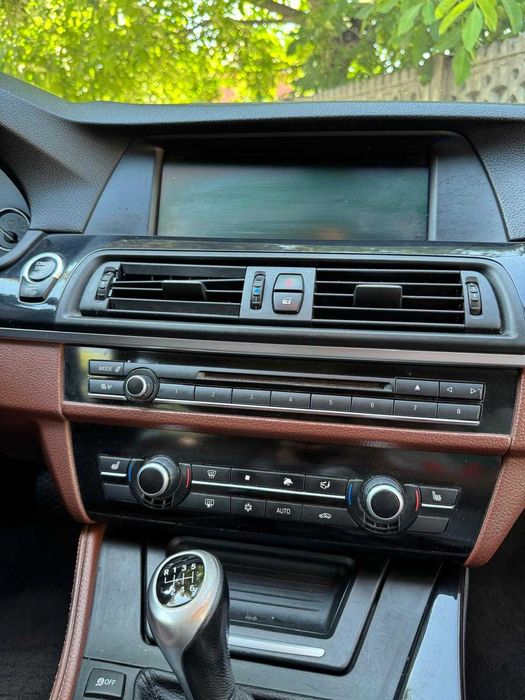 BMW Seria 5 F10 2011