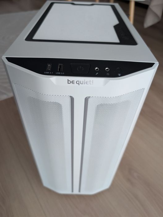 PC Gaming: Memorie 32GB, Stocare 3TB, RYZEN 7 3800x, RTX 3070