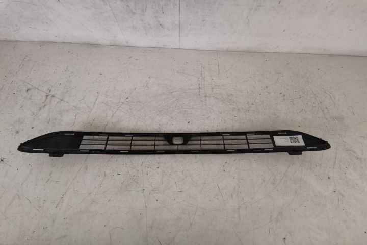 Оригинална долна предна централна решетка в добро състояние Тойота РАВ