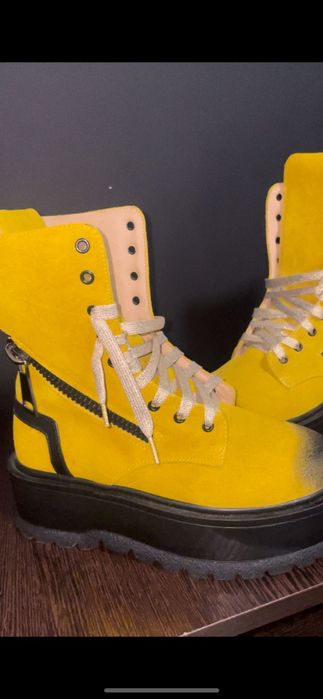 Ghete noi doar cu mic defect in interior pret 750 de achizitie