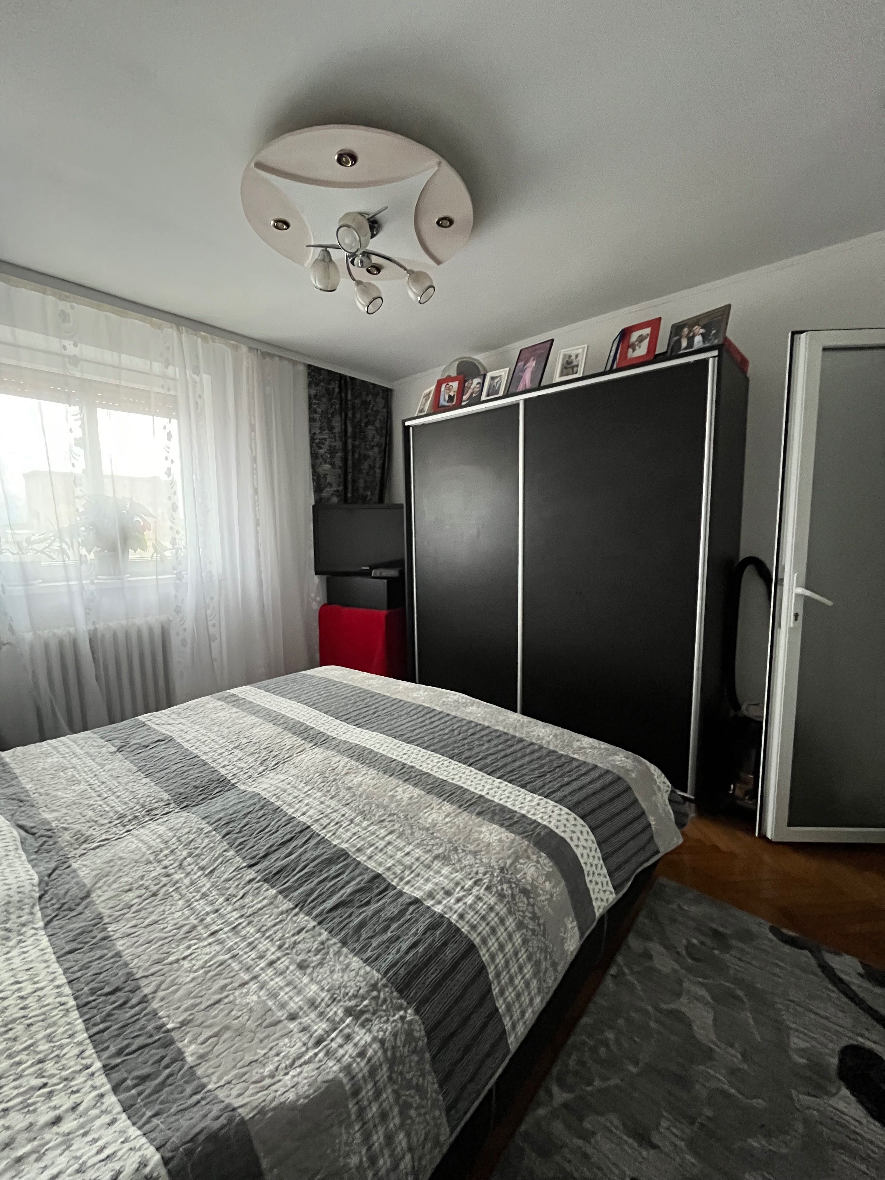 Vând apartament cu 2 camere