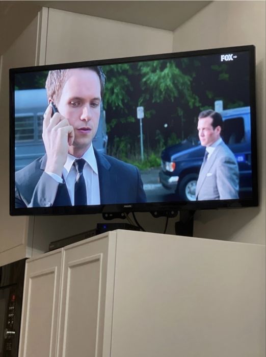 Срочно продам телевизор