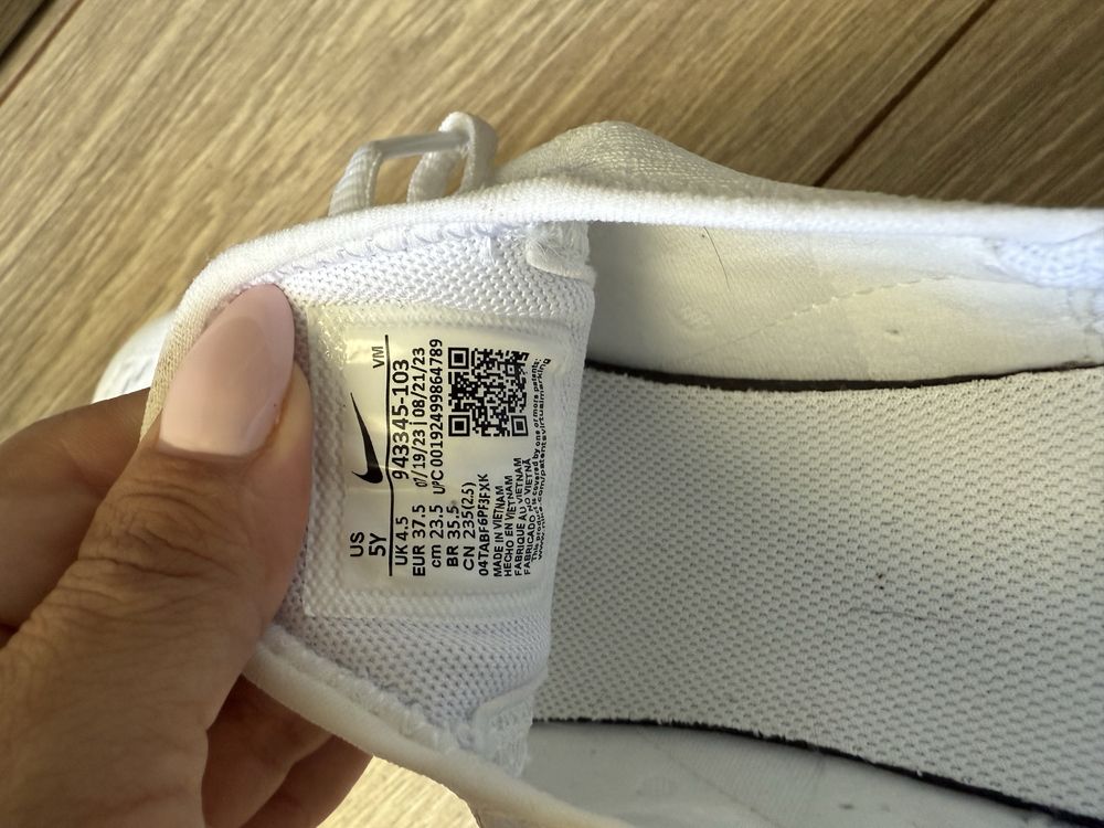 Nike Air Max 270 size 37.5 (23.5cm) White