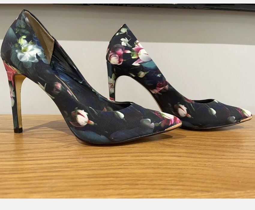 Летни Обувки Ted Baker 38-39 флорал с висок ток
