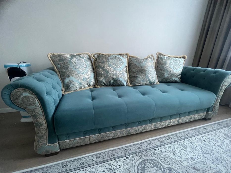 Продам диван в отличном состоянии.