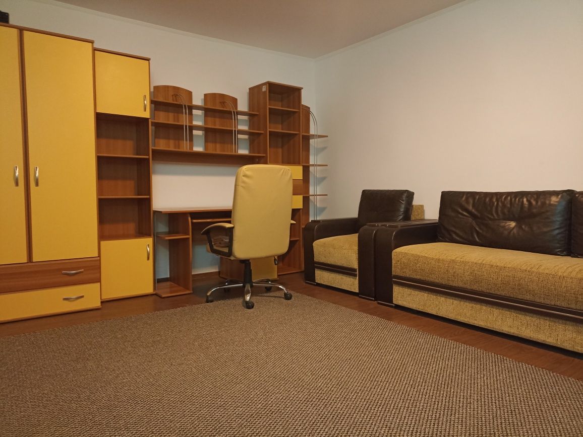 Închiriez apartament cu o camera