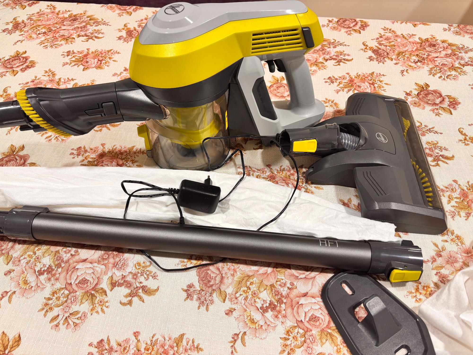 Акумулаторна прахосмукачка Hoover