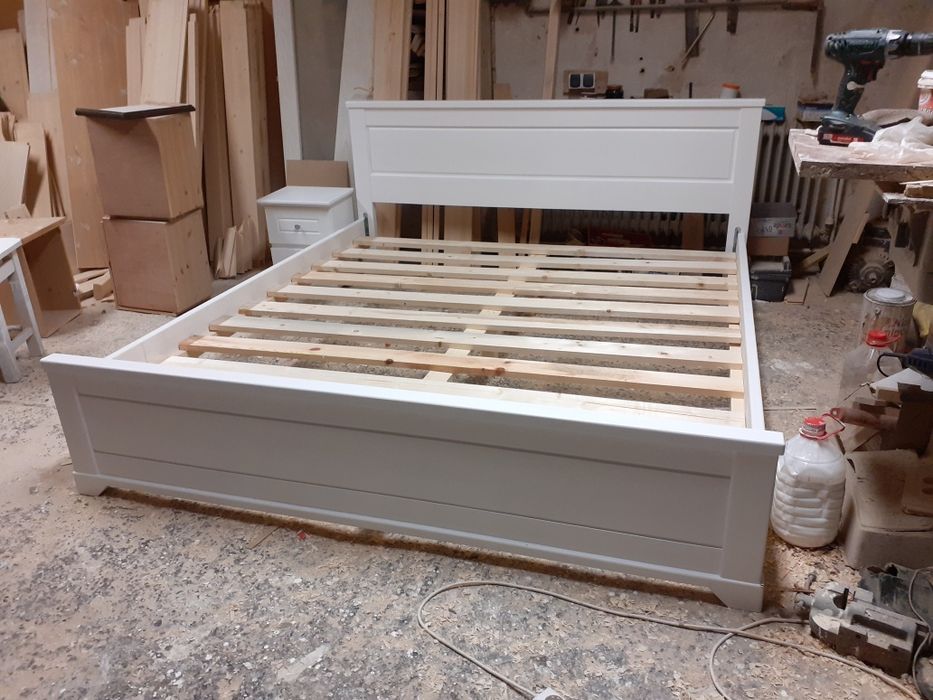 Mobilier lemn masiv