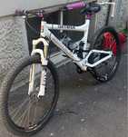 PRET REAL ! commencal meta 4.2 superteam (Sram,Fox,Shimano]
