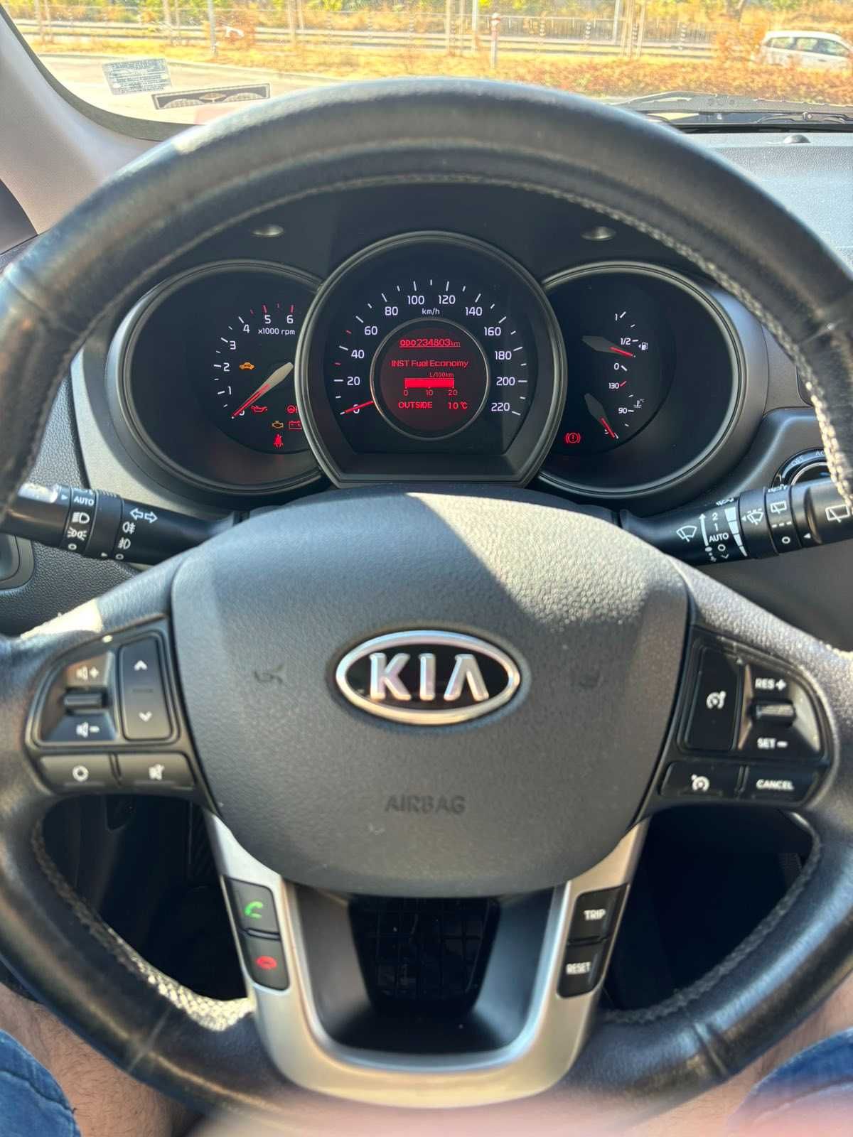 Kia Rio 1.4, 90 hp. 6 скорости