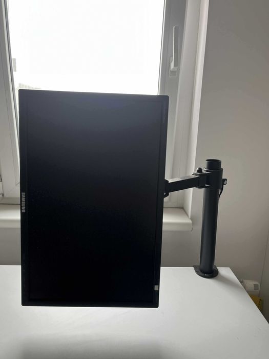 Monitor Samsung 22'' - 2243QW cu Suport Monitor Hama