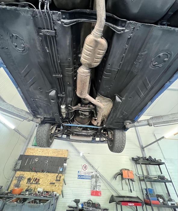 Vând e 36 compact m pachet de fabrica