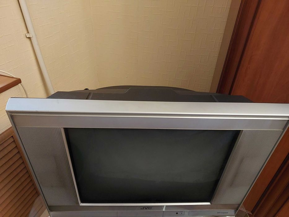 Телевизор JVC в хорошем состоянии