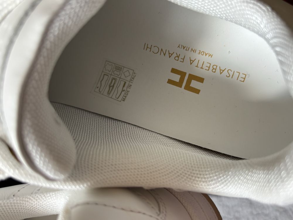 Нови сникърси Elisabetta Franchi