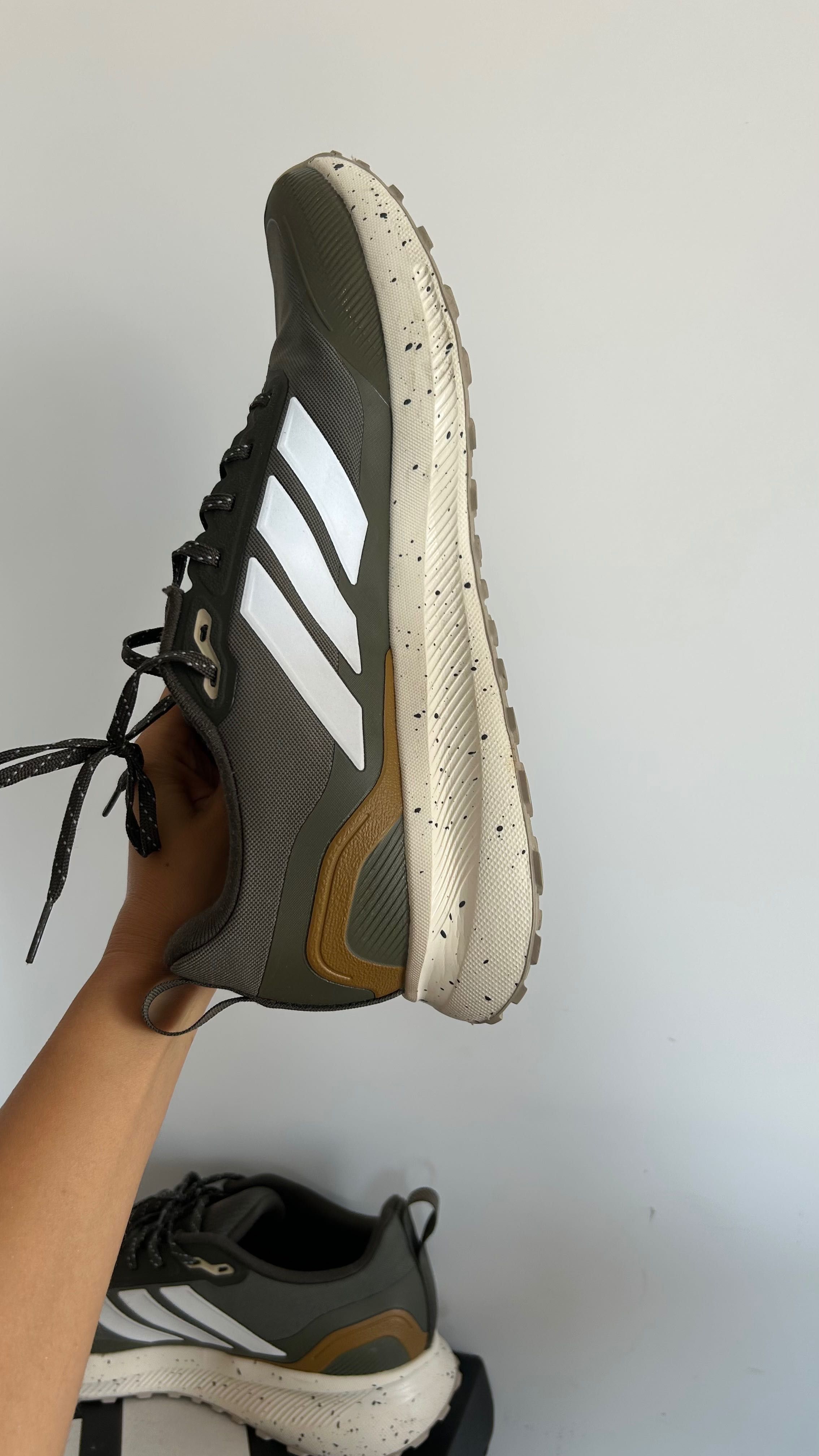 Adidas маратонки