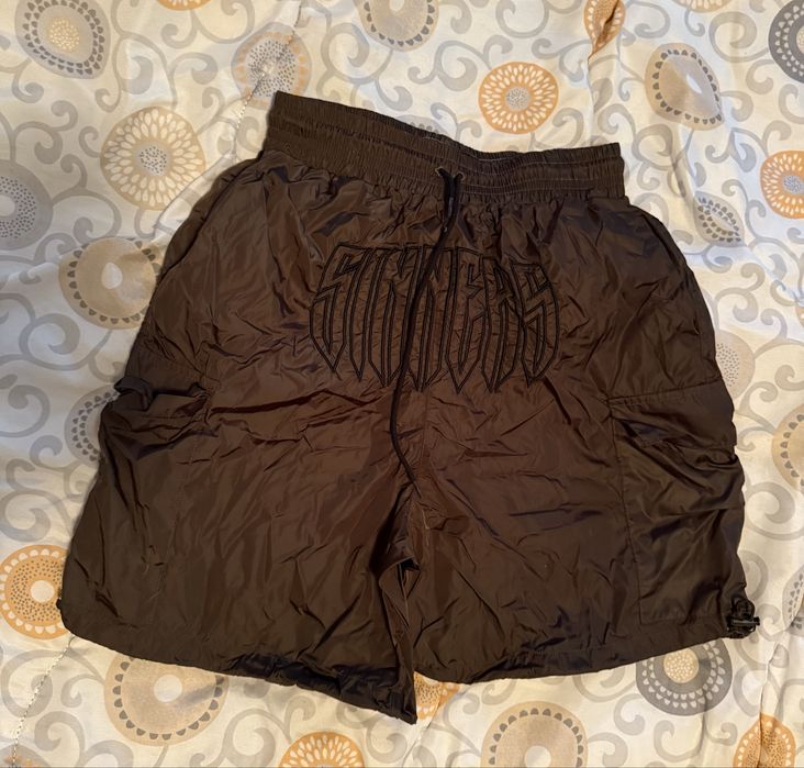 Анцунг, комбатки, къси нанталони