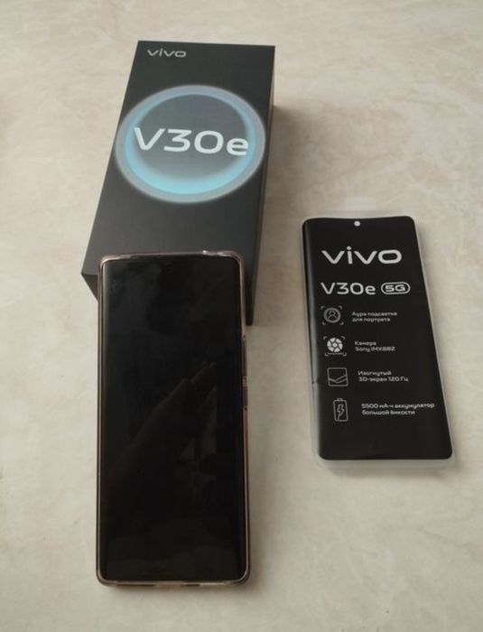 Vivo V30e 8+8/256 snapdragon 6 Gen 1