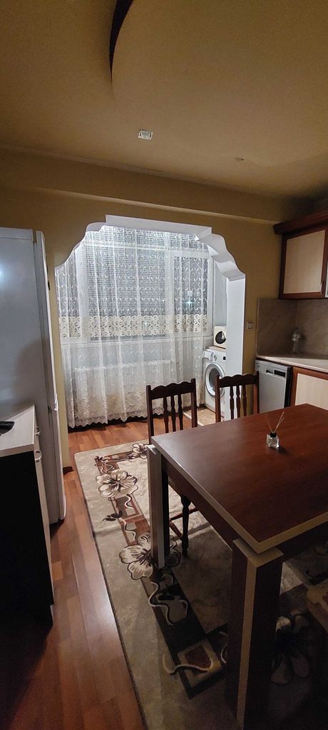 Дава се под наем Тристаен апартамент в Севлиево - 80 кв.м за 280.5 € - Снимка #2