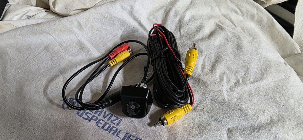 Vând camera marșarier