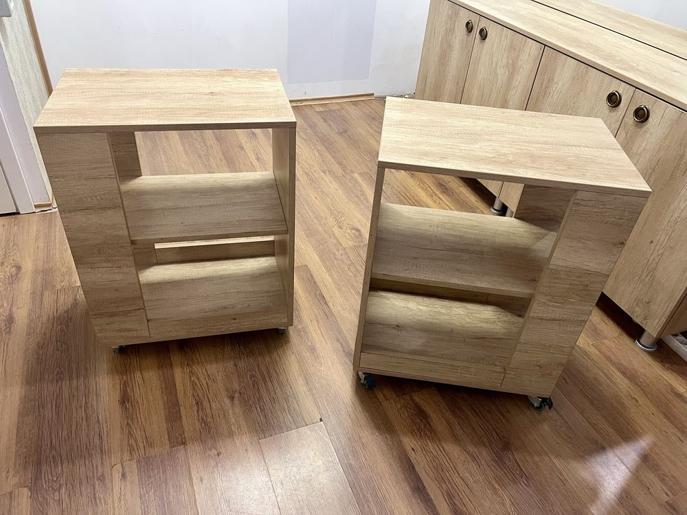 Vand scaune coafor, oglinzi si mobilier salon