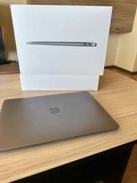 Macbook Air 13инча М1 8gb/512gb hard drive