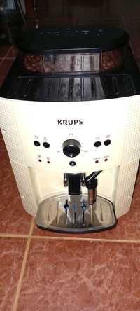 Espressor automat KRUPS Espresseria EA8105/1.6l/1450W/15bar, alb-negru