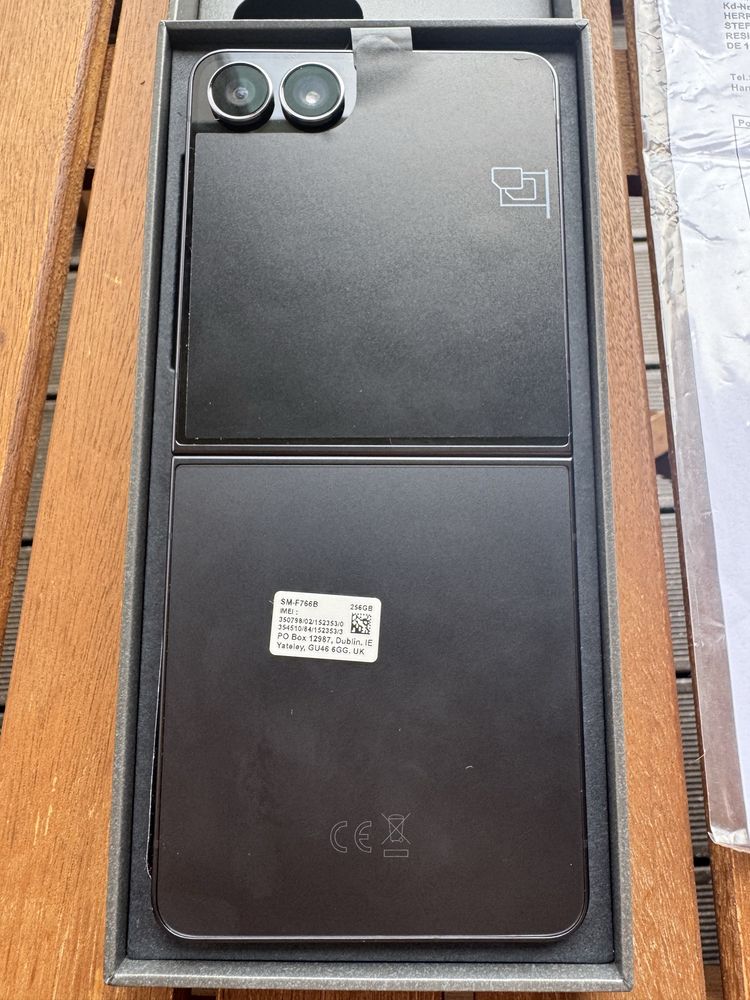 Samsung Galaxy Z Flip 7 256 Jetblack