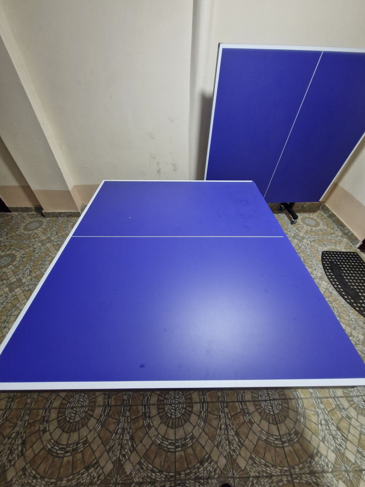 Stol tennis hamma narsasi bor