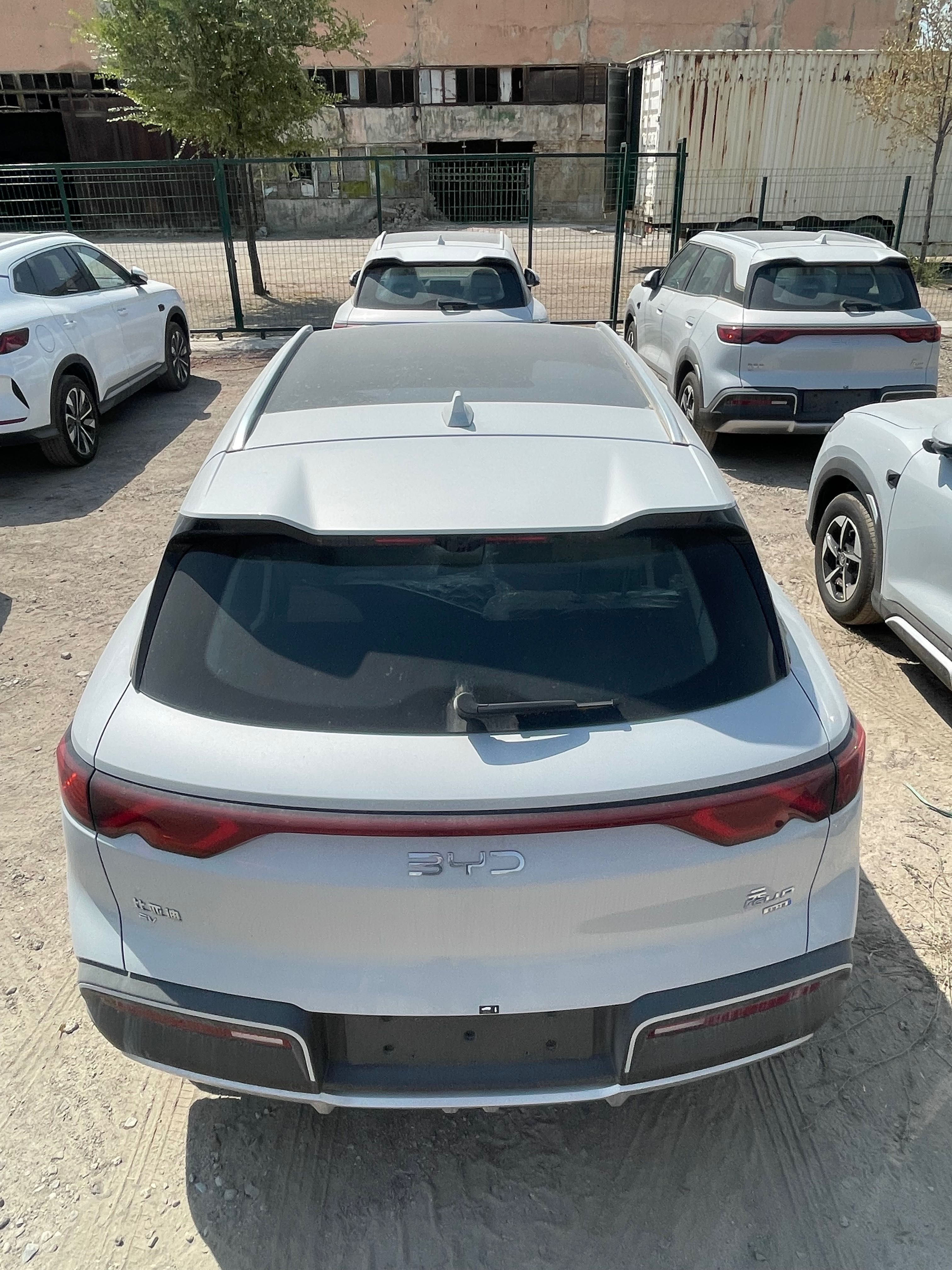 Byd yuan up 3 pazitsa Toshkent Avtosalonda