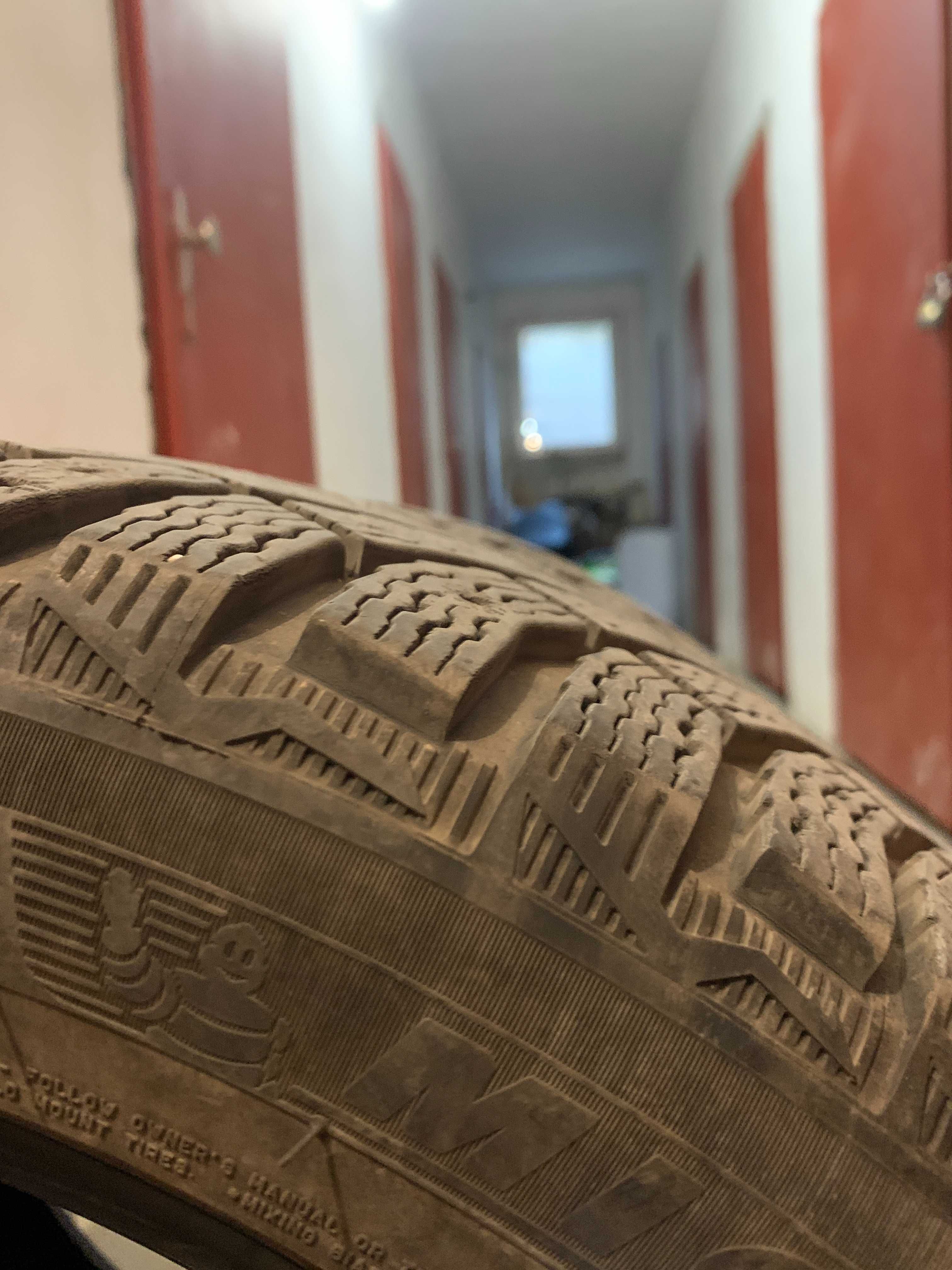 2бр Michelin X-ICE NORTH 4 245/45/18 (извадени шипове) DOT 22