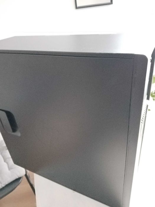 HP. z220 Workstation desktop,hdd-uri,memorii 2GBx4=8GB;DDR3