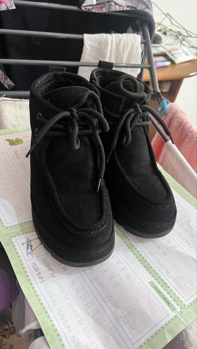 Зимние угги UGG, зимняя обувь женская, почти новая, натуралка