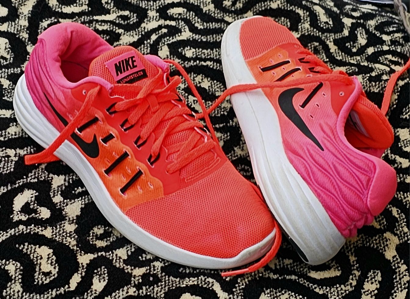 Nike  Lunarstelos Orange Pink white оригинални дамски сникърси 38