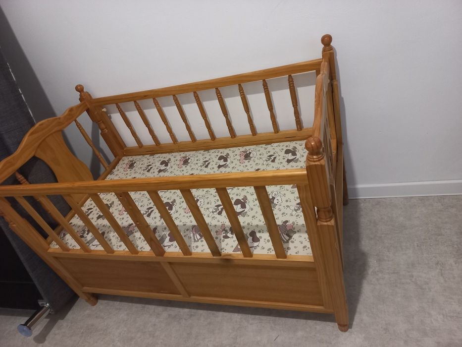 Детская кровать  бесплатно