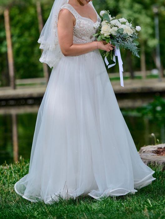 Vând rochie de mireasă