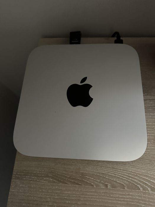 Vand Mac mini M1 256gb 2-3 ori folosit
