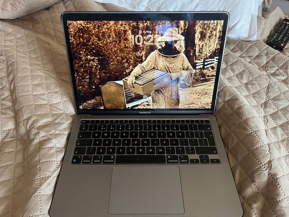Apple MacBook Air M1 8/256GB