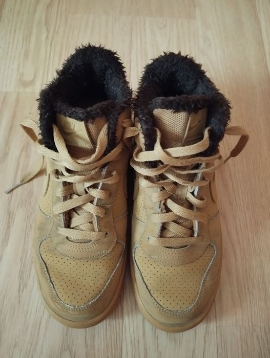 Bascheți Nike nr. 38,5